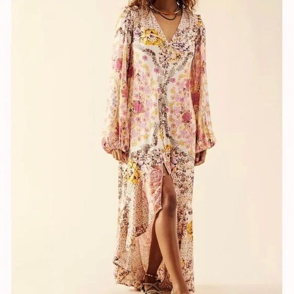 New Free People
Maris Printed Midi Dress
Size XS
Retail $1… - Picture 5 of 13